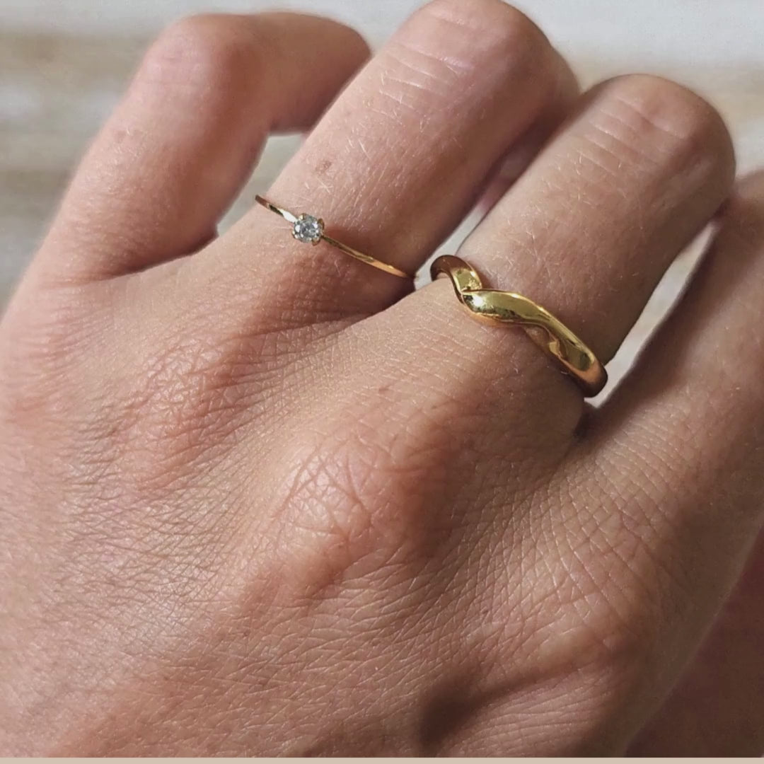 Elegant 18k gold plated ring