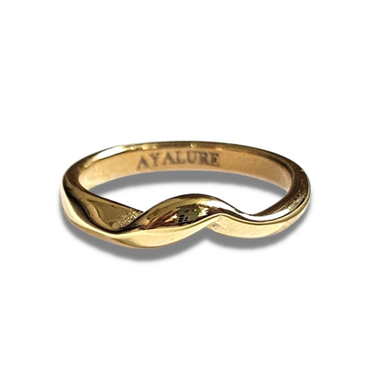 One twisted gold ring